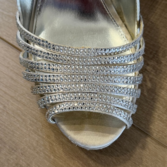 Lauren Ralph Lauren Silver Rhinestone Stilettos Slingback Women 8.5 Shoe Read - Picture 4 of 16